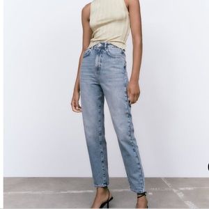 Zara High Rise Mom Fit Ankle Length Jeans Size 4, Run Small
